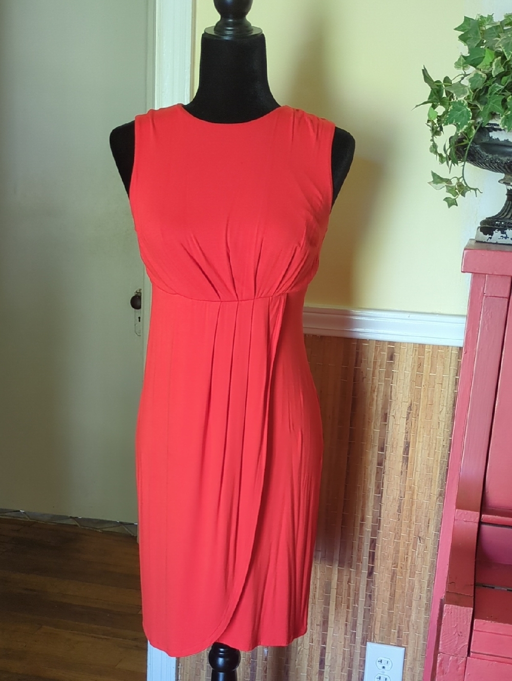 Sleeveless Coral Red Sheath Dress - Classic Elegant Style